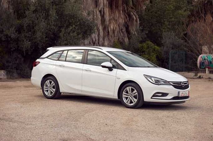 Opel Astra Sports Tourer Diesel ST 1.6CDTi Selective Pro 110 Selective Pro