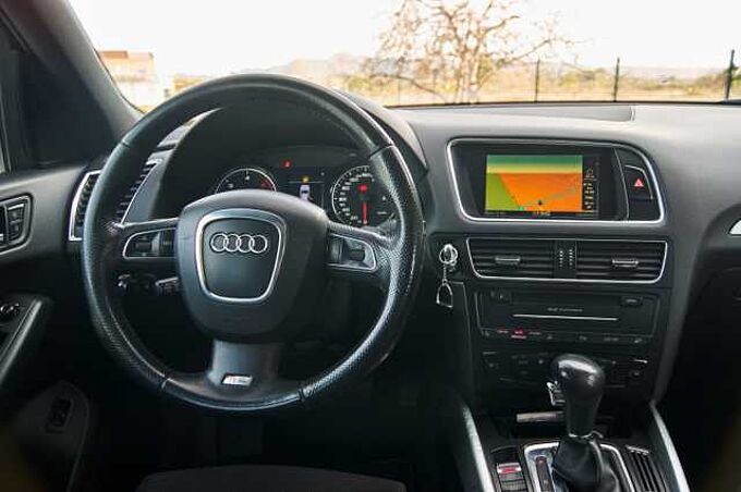 Audi Q5 Diesel 3.0TDI quattro S-T DPF