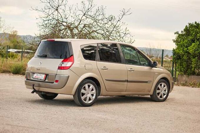 Renault Grand Scénic Diesel 2.0DCI Dynamique 7 pl. Dynamique