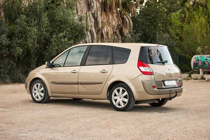 Renault Grand Scénic Diesel 2.0DCI Dynamique 7 pl. Dynamique