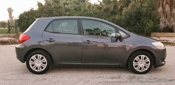 Toyota Auris Diesel 1.4D-4D Luna M/M Luna