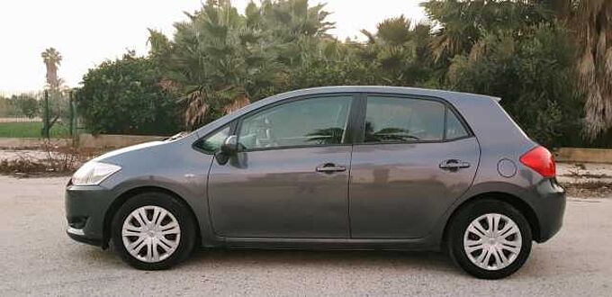 Toyota Auris Diesel 1.4D-4D Luna M/M Luna