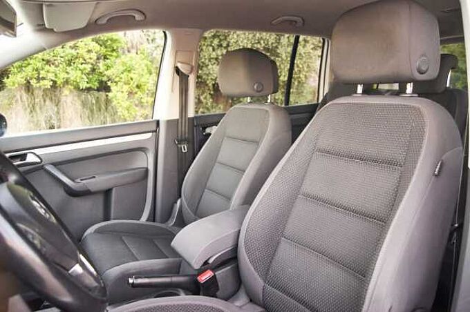 Volkswagen Touran Diesel 1.6TDI Advance 105 Advance