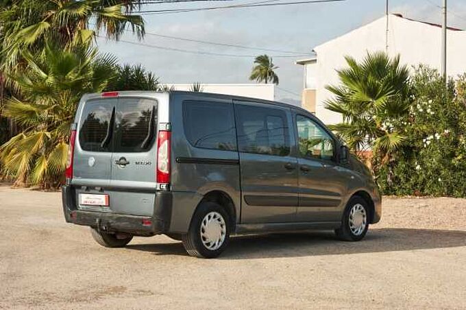 Fiat Scudo Combi 2.0 JTD 120