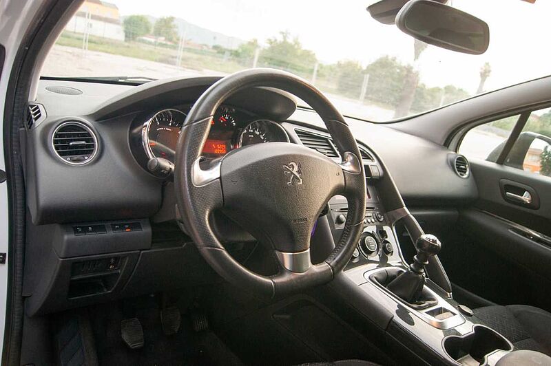 Peugeot 3008 1.2 PT 130 STYLE